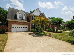 128 Brackenbury Ln, Charlotte, NC 28270