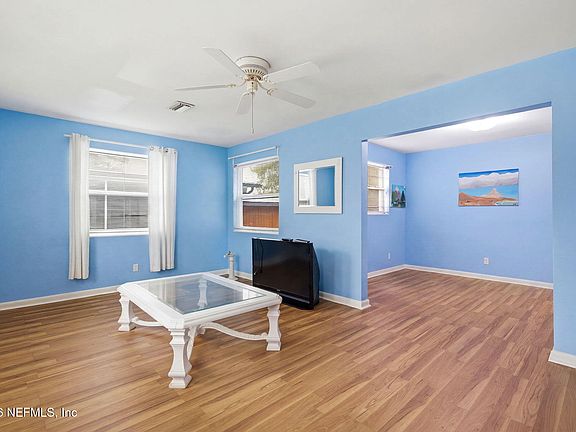 4th image of 2417 PROVOST Road E