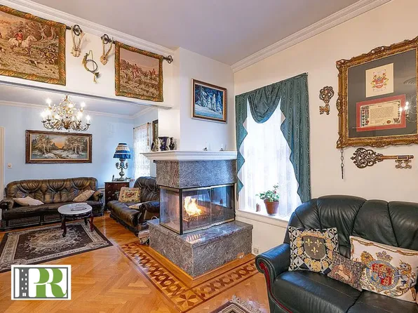 3921 Avenue R image 6 of 29