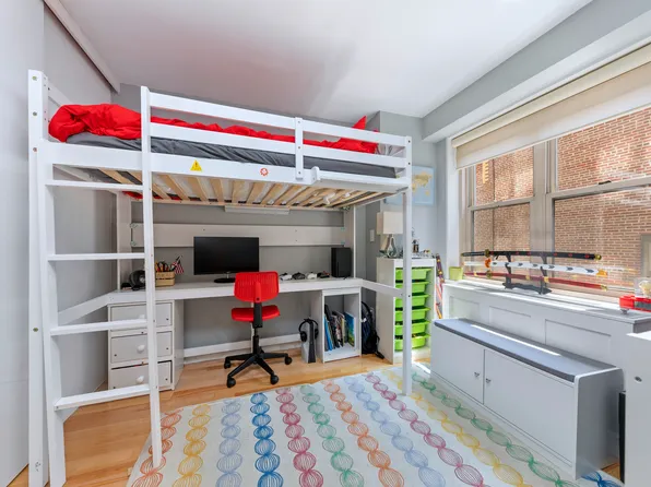 137 East 36th Street image 10 of 17