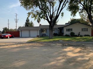 1017 E Lyndale Ave, Tulare, CA 93274