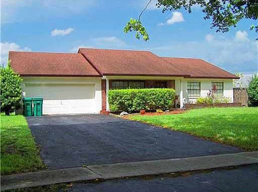 2nd image of 10299 SW 49th Ct