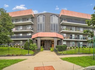 4840 Foster St APT 103, Skokie, IL 60077