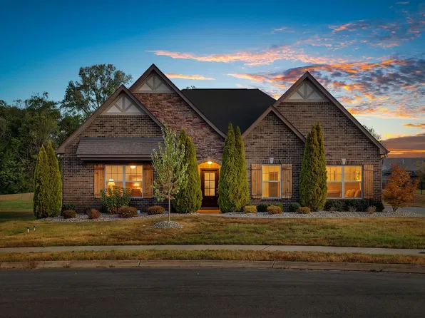 206 Brixham Ct, Gallatin, TN 37066