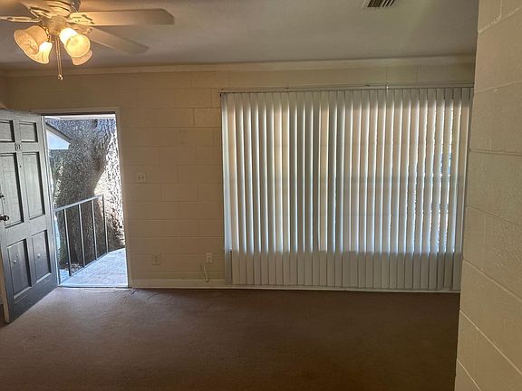 4th image of 212 Lovelace Dr #12
