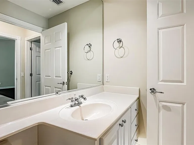 11830 Delfina Ln — Photo 23