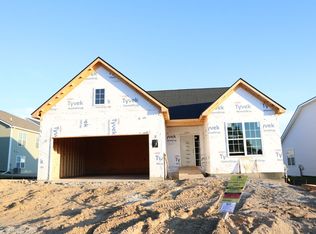 8287 Silica Dr, White Lake, MI 48386
