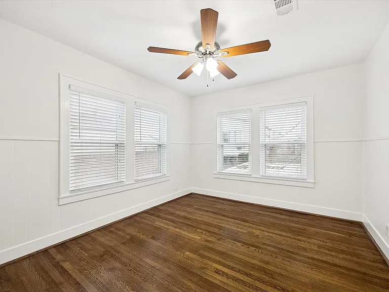 1937 W McKinney St #1939 — Photo 10