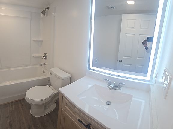 5th image of 1847 S Longview Rd #B