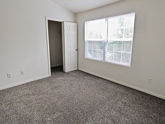 3rd image of 1321 NE 39th St #1335B