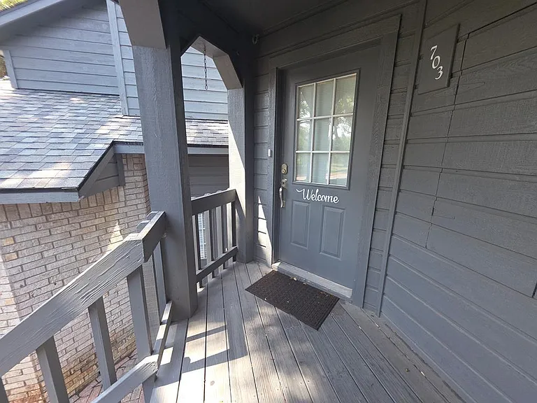 210 Oak Bay St #703 — Photo 1