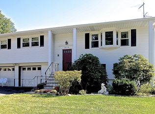 26-16 Berdan Ave, Fair Lawn, NJ 07410