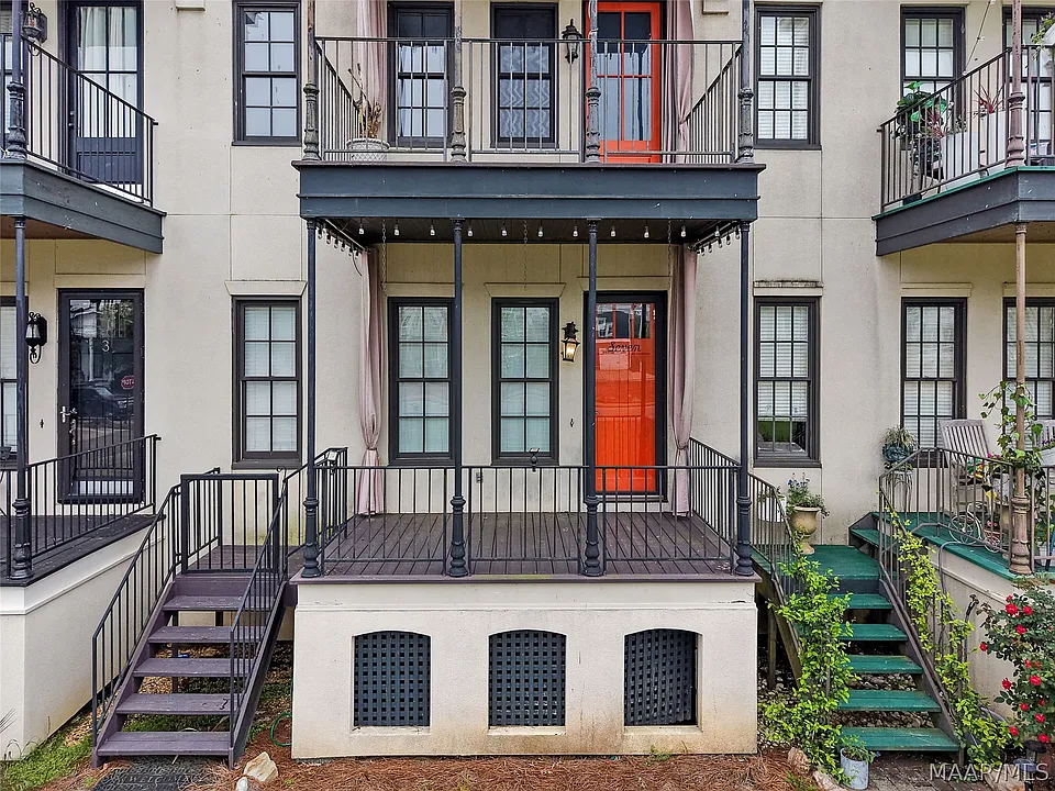 7 Pier St