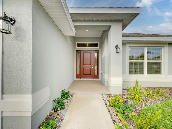 3rd image of 5327 Vespera St