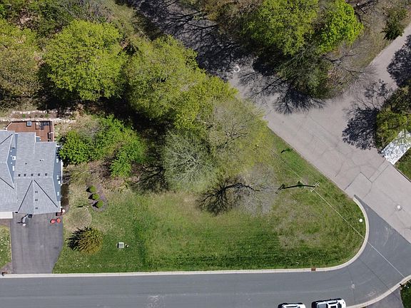3rd image of Manitou Rd NE