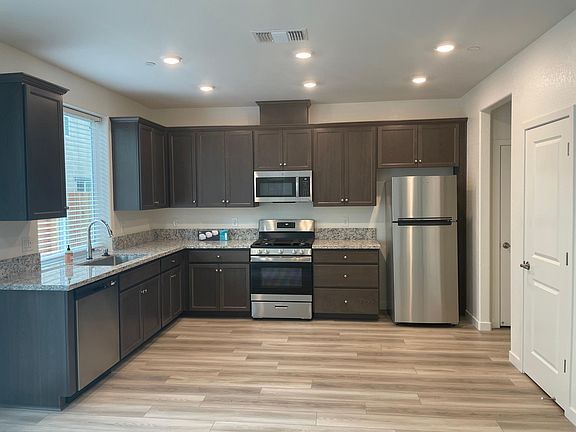 2nd image of 3424 Margauex Way