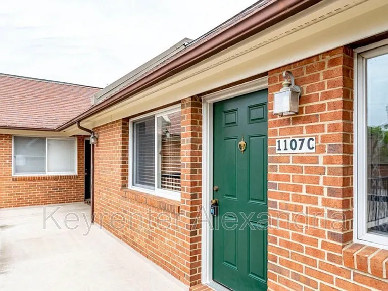 1107 N Taylor St #C — Photo 3