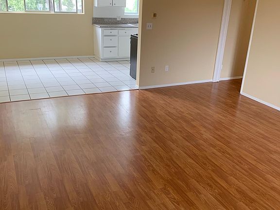 4th image of 432 W Stocker St APT 6