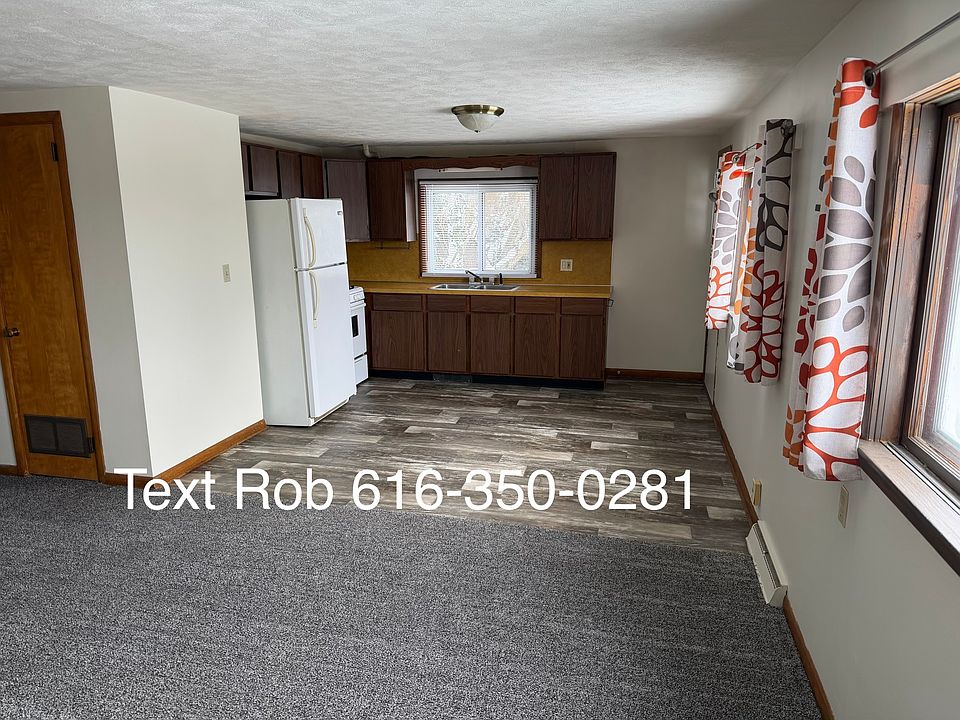 1st image of 850 Houseman Ave NE #B