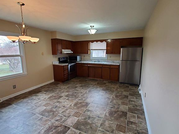 3rd image of 3499 Brunswick Rd