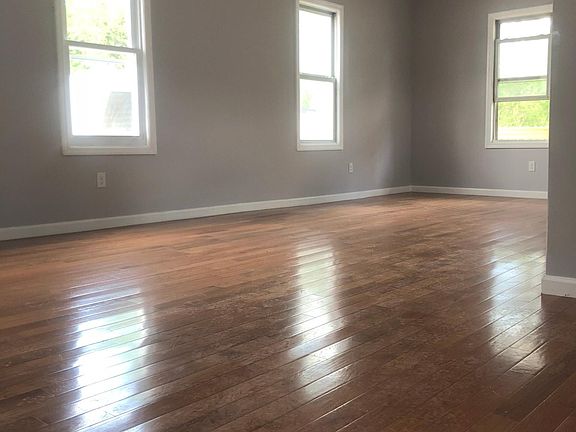 2nd image of 40 Franklin Ave #2