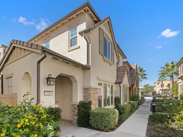 219 Primrose Dr, Lake Forest, CA 92610