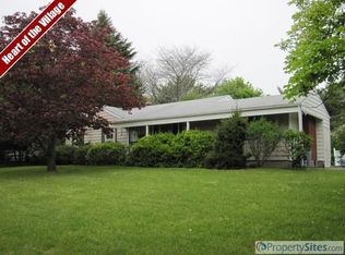 51 S Country Rd, Bellport, NY 11713