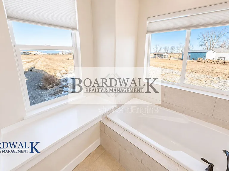 7778 N Center St #1 — Photo 16