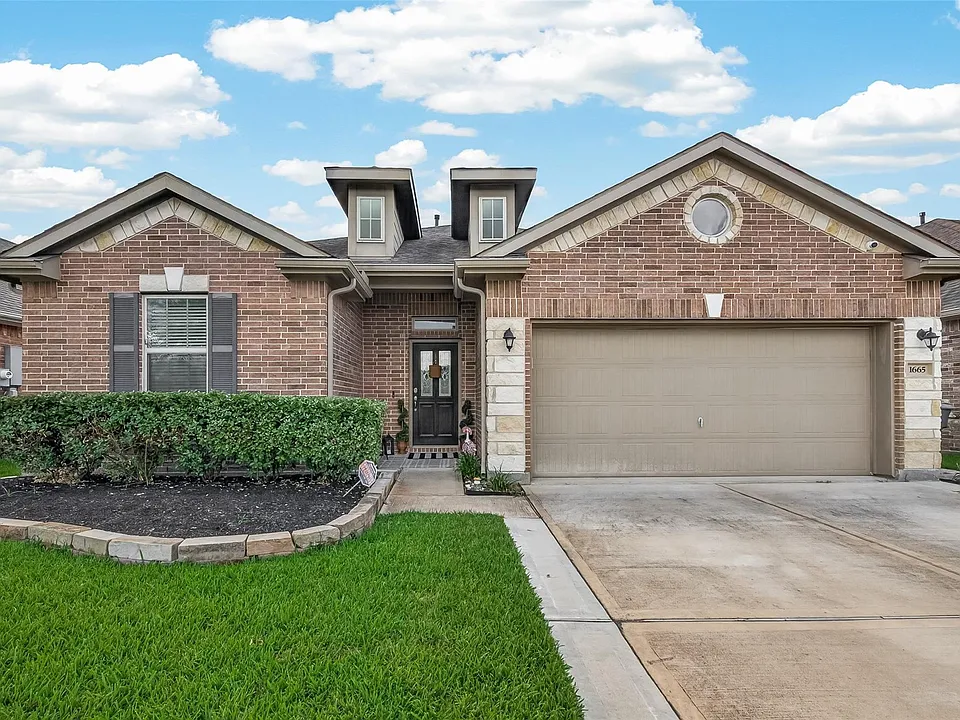 1665 Morgan Trail Dr