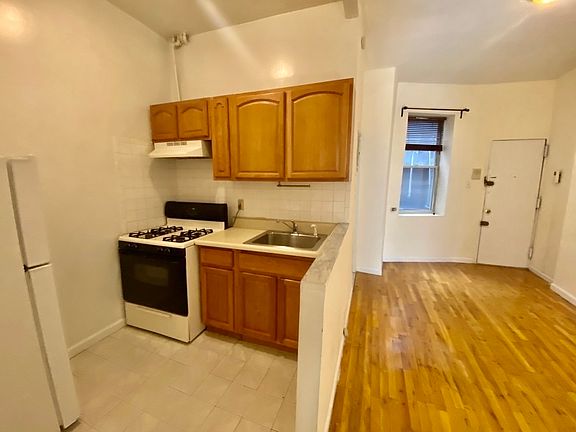 4th image of 522 E 11th St #A1