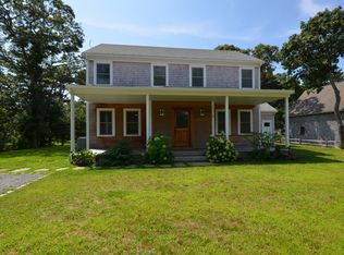 16 Prospect Ave, Oak Bluffs, MA 02557