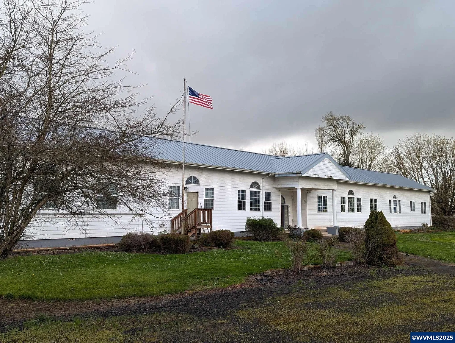 37425 Hungry Hill Dr photo 1