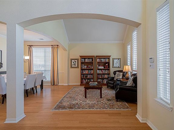 2nd image of 1517 Rollins Dr