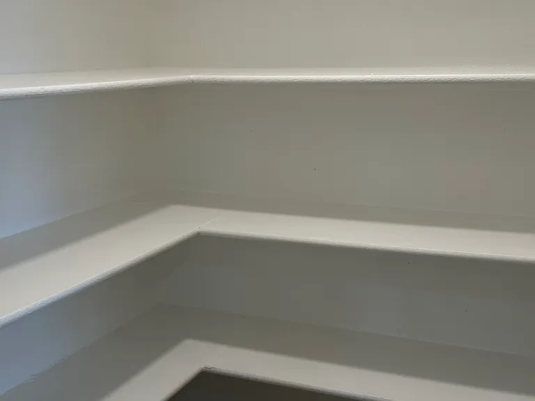 9328 Vernon Ct — Photo 5