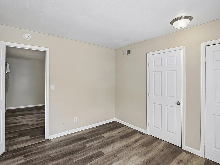Pleasant Grove Apartments — Photo 31