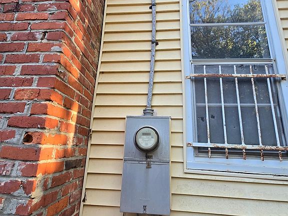 4th image of 135 Vassar Cir