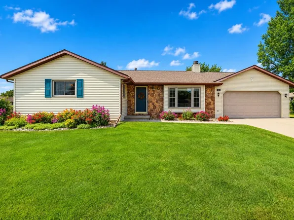 1841 Baltic Cir, Green Bay, WI 54311