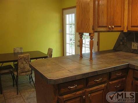 5th image of 205 Casalinda Cir