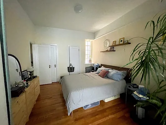 Rented by Douglas Elliman | media 13