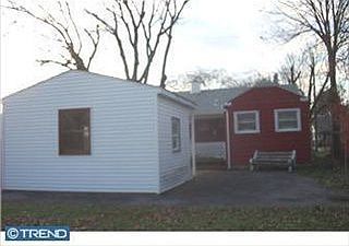 2nd image of 721 Reber St