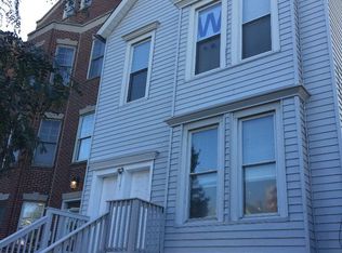 1141 W Addison St #1, Chicago, IL 60613