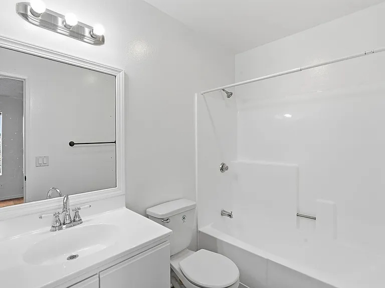 15603 Parthenia — Photo 15