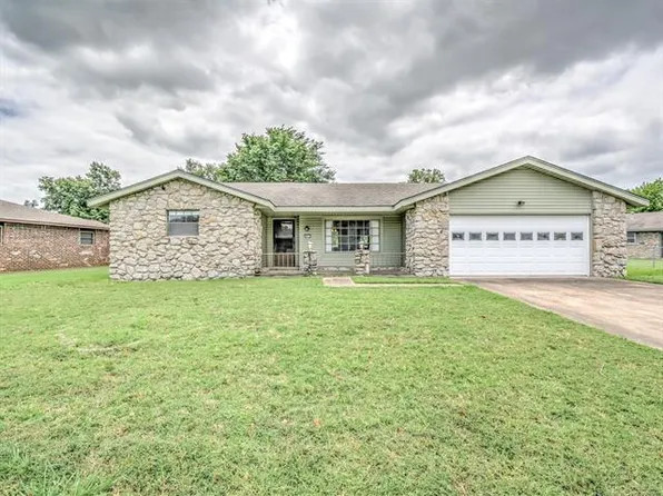 6611 Dorsett Dr, Bartlesville, OK 74006