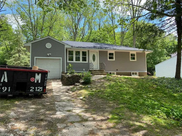 131 1st Ave, Kings Park, NY 11754