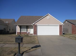 255 Fairlane Pl, Sapulpa, OK 74066