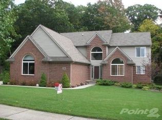2104 Devonshire Dr, Wixom, MI 48393