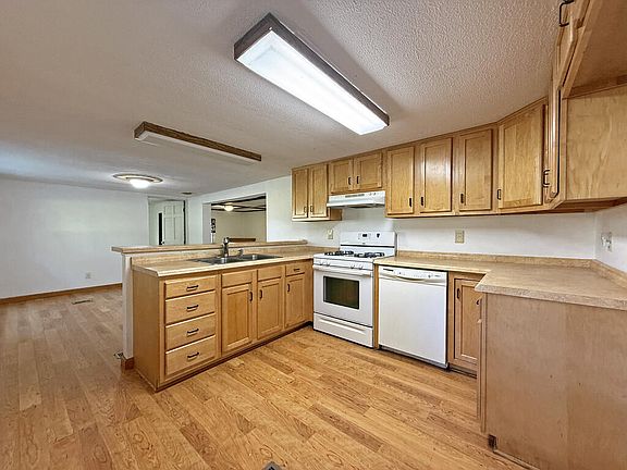 9th image of 1227 Mount Carmel Dr