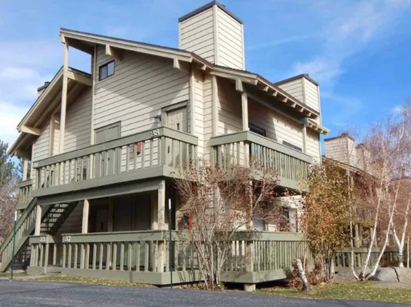 167 Meadow Ln, Mammoth Lakes, CA 93546