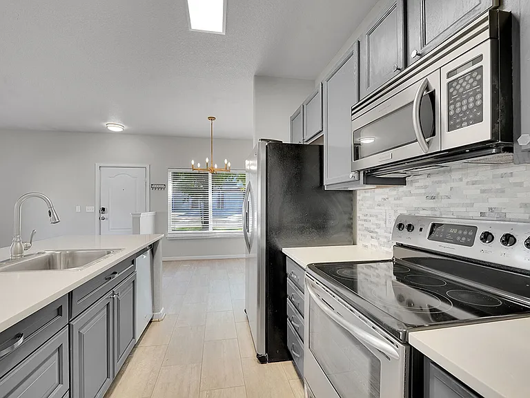 5534 Lewis St #101 — Photo 7