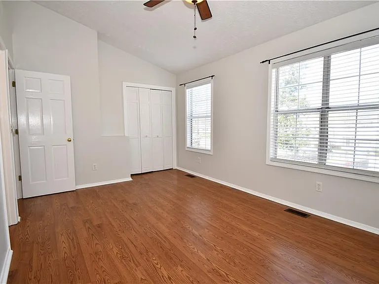 604 Wedgewood Way — Photo 12
